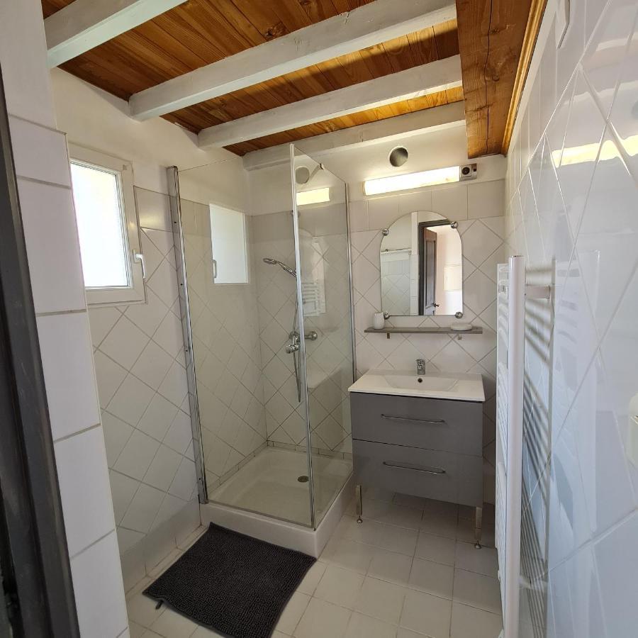 Le Gite De La Badassiere Apartment Forcalquier Exterior photo